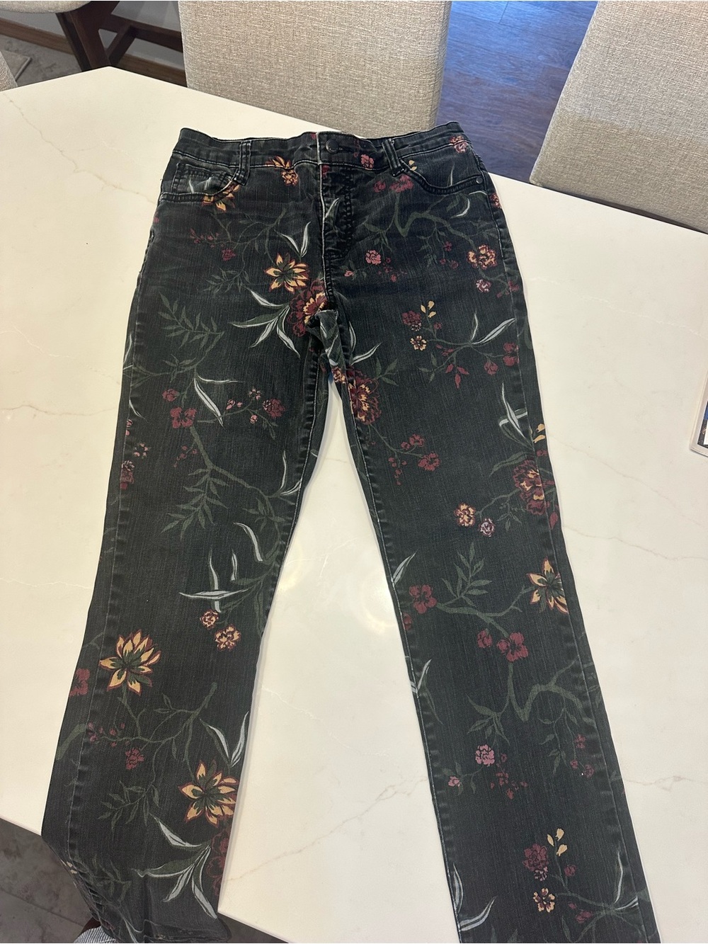 Bandolino Black Skinny Jeans with Floral Print